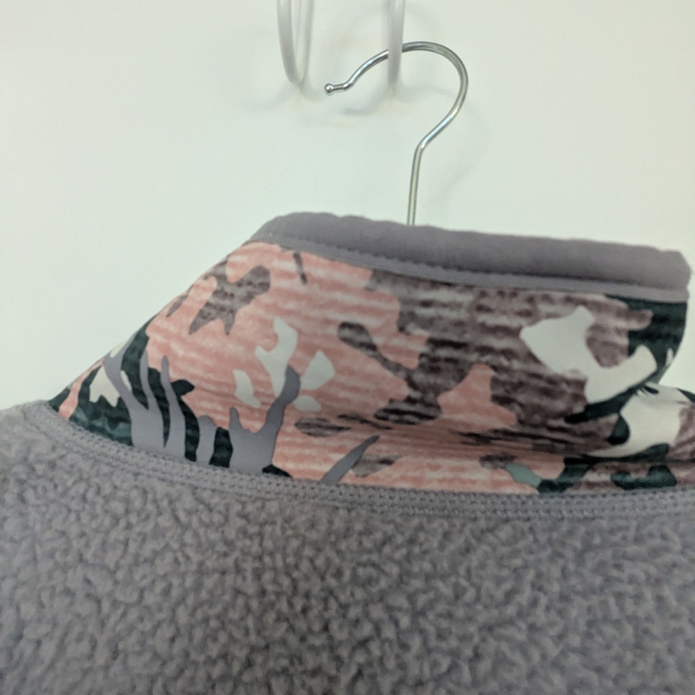 The North Face Women's Lavender and Camouflage Fleece Jacket Cragmount - Picture 4 of 5